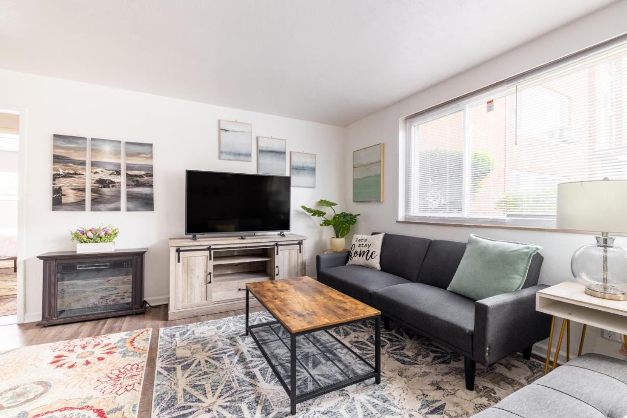 Georgetown Villas 1-1B Close To Cleveland Airport And The Rocky River Valley Fairview Park Dış mekan fotoğraf